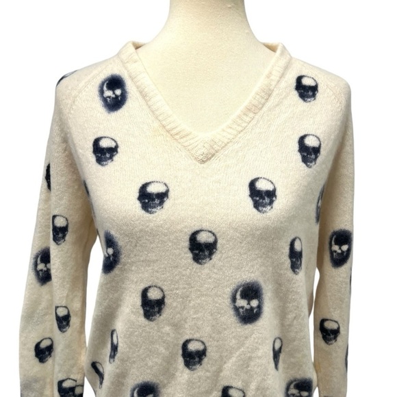 Skull Cashmere Riley Skull Graphic V Neck Long Sleeve Cozy Sweater Women’s Small - Picture 3 of 14